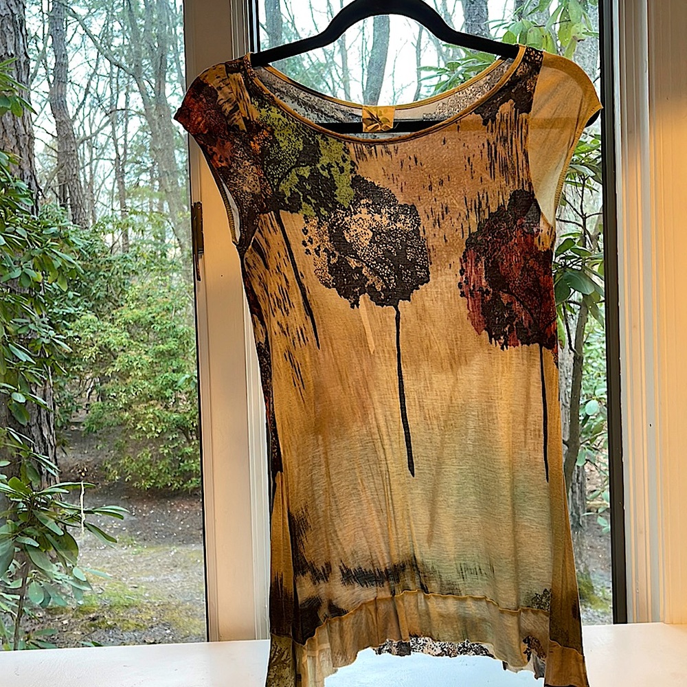 Anthropologie cap sleeve asymmetric tee.